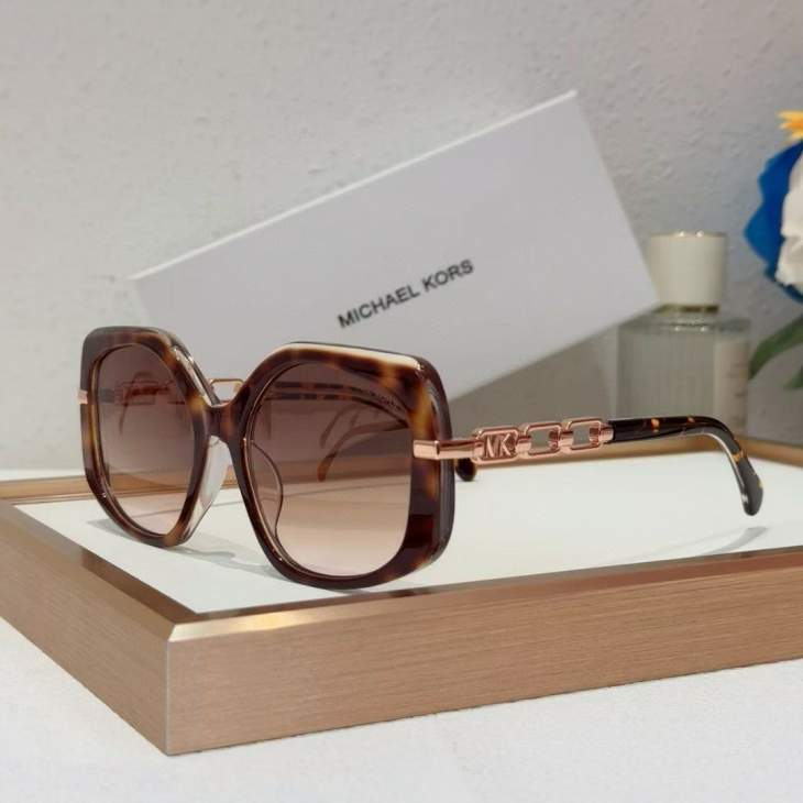Picture of Michael Kors Sunglasses _SKUfw71187497fw